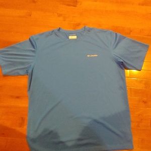 Blue Columbia XL omni wick tshirt